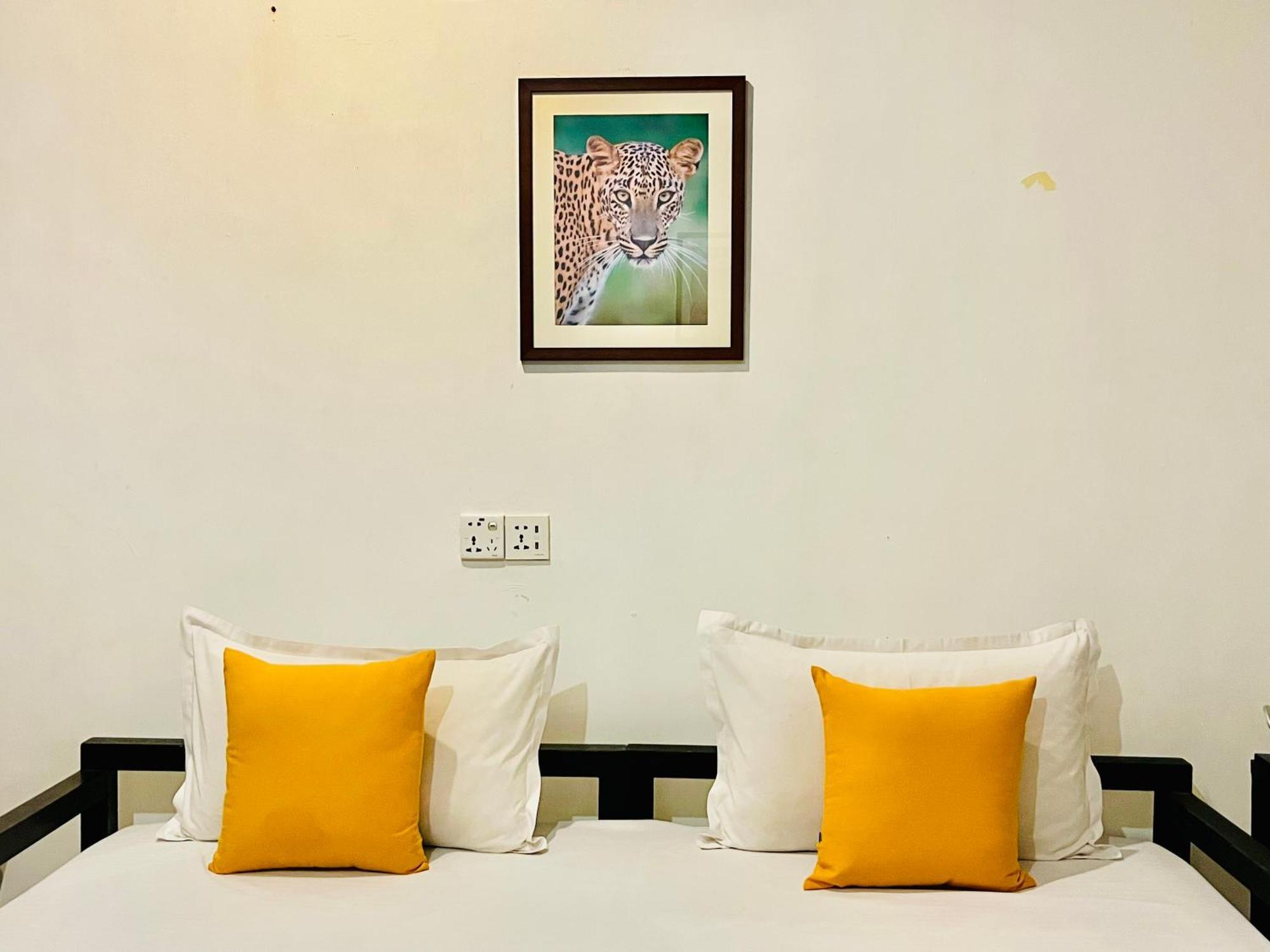 Funky Leopard Safari Lodge Bordering Yala National Park Kataragama Eksteriør billede