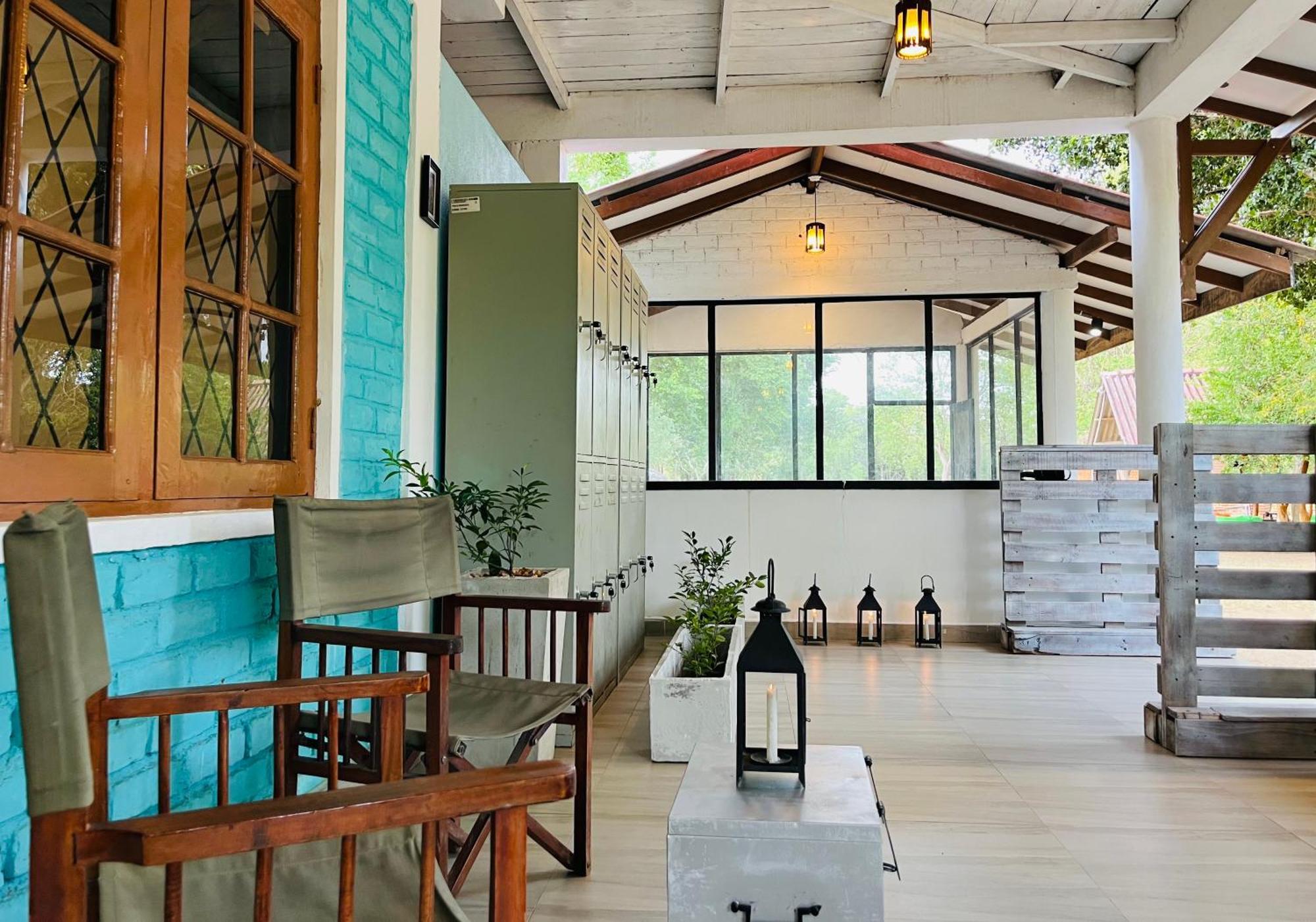 Funky Leopard Safari Lodge Bordering Yala National Park Kataragama Eksteriør billede