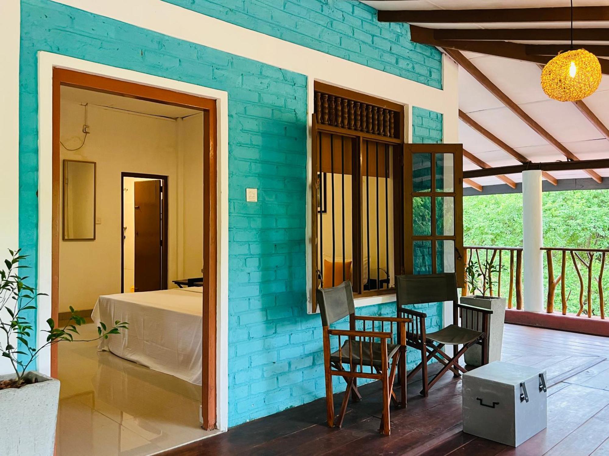Funky Leopard Safari Lodge Bordering Yala National Park Kataragama Eksteriør billede